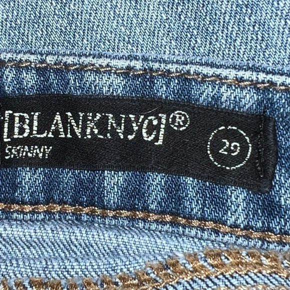 BLANKNYC Frays For Days Skinny Ankle Jeans Womens Size 29 *Host Pick* - Picture 7 of 7